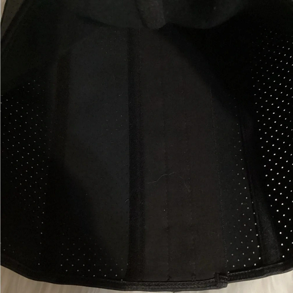 Yianna waist trainer size small black - Picture 5 of 7